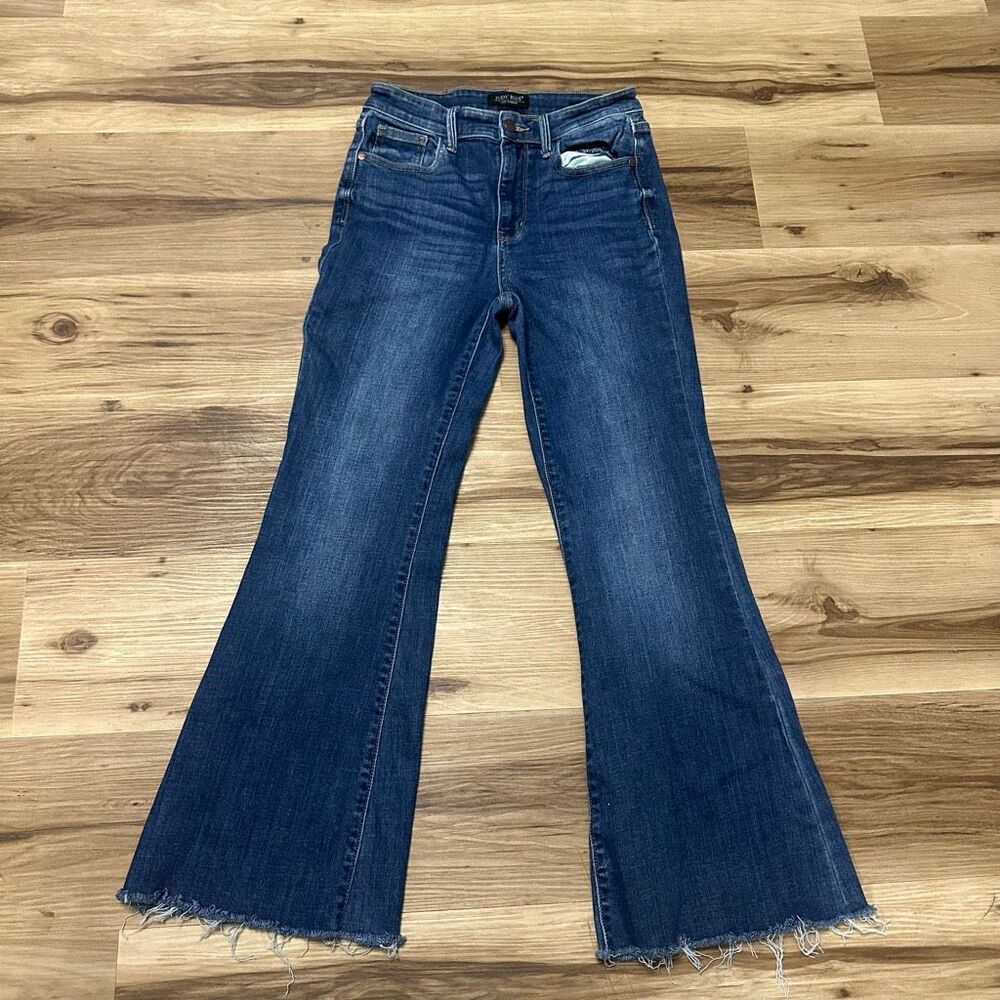 Judy Blue distressed flare 3/26 boutique stretchy jeans